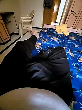 vansh1802 online show from February 2025 07:42:02 AM