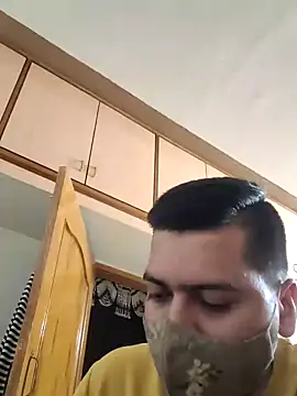 vansh1802 online show from February 2025 05:26:01 PM