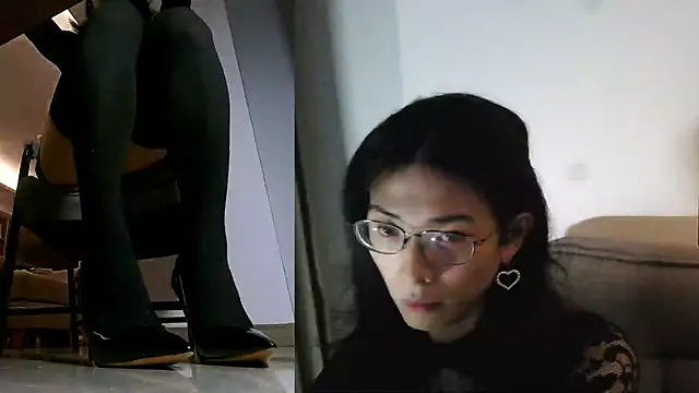 Snapshot of CrytinaSissyCrossdress chatting on March 2025 03:51:02 PM CrytinaSissyCrossdress online show from March 2025 03:51:02 PM