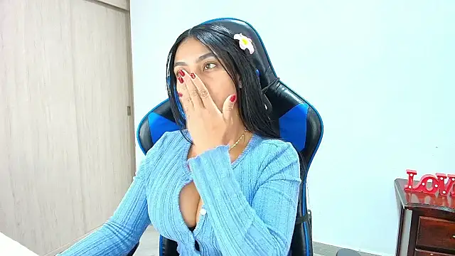 sophiax-x online show from October 2025 07:46:02 PM