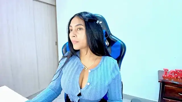 sophiax-x online show from January 2026 05:16:02 PM