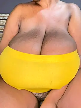 MissFancyXXL online show from November 2025 08:35:02 PM