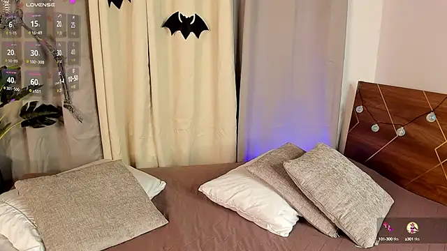 Amy art online show from October 2025 08:07:02 PM