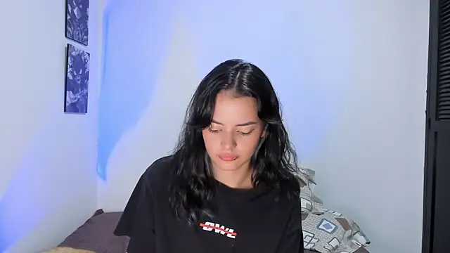 Snapshot of Abby_Saenz01 chatting on September 2025 06:00:01 PM Abby Saenz01 online show from September 2025 06:00:01 PM