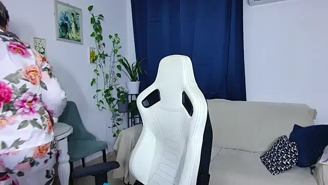 Selenna57 online show from January 2026 06:31:02 PM