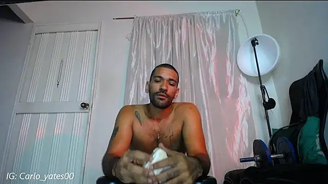 Snapshot of Carlo_yates chatting on January 2025 08:57:02 AM Carlo yates online show from January 2025 08:57:02 AM