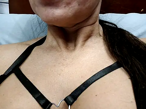 Snapshot of cjpq2525 chatting on September 2025 03:53:01 AM cjpq2525 online show from September 2025 03:53:01 AM