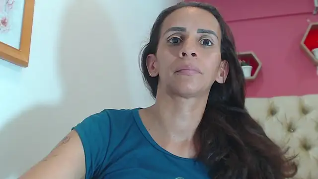 Snapshot of Amber_Moore chatting on October 2025 12:30:02 AM Amber Moore online show from October 2025 12:30:02 AM