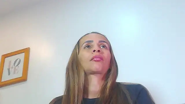 Amber Moore online show from June 2026 07:15:01 PM