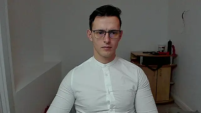 sexxymuscles4u online show from January 2025 10:15:02 AM