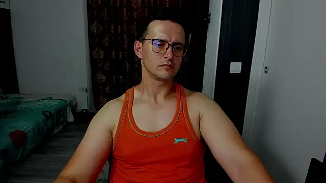 sexxymuscles4u online show from September 2025 12:05:02 PM