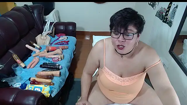 angelitolove727 online show from December 2024 06:10:01 PM