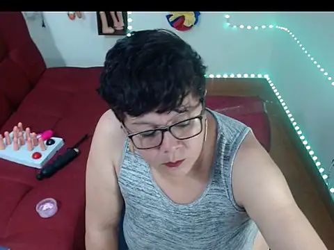 angelitolove727 online show from July 2026 01:57:01 AM