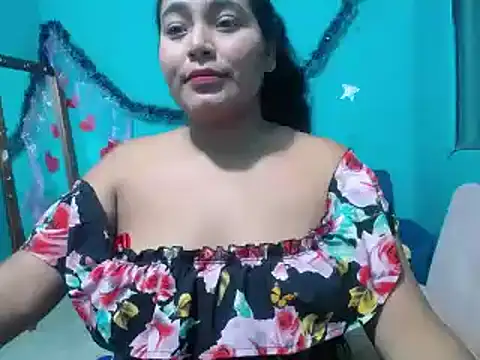 sirena 15 online show from December 2024 05:49:02 AM