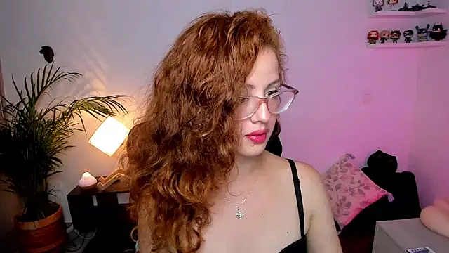 Cassandra Caiin online show from January 2025 02:01:01 AM