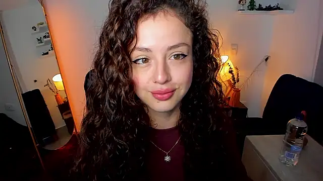 Cassandra Caiin online show from February 2026 01:31:02 PM