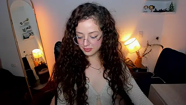 Cassandra Caiin online show from March 2026 01:44:02 AM