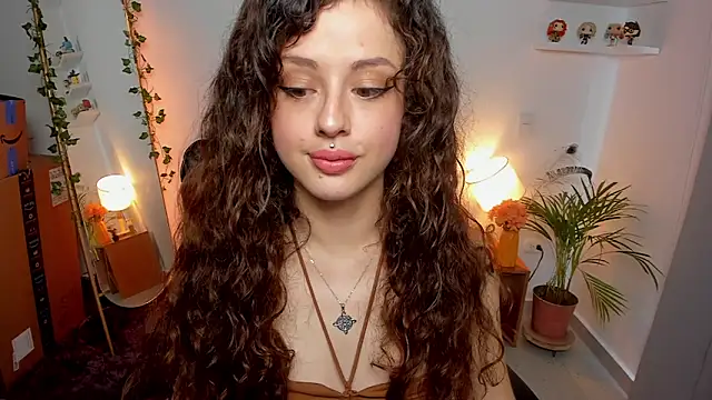 Cassandra Caiin online show from June 2026 09:09:01 PM
