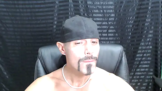 Snapshot of ThickD2C chatting on December 2024 10:50:01 PM ThickD2C online show from December 2024 10:50:01 PM