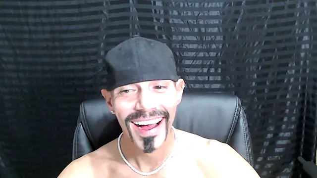Snapshot of ThickD2C chatting on January 2025 06:12:02 PM ThickD2C online show from January 2025 06:12:02 PM