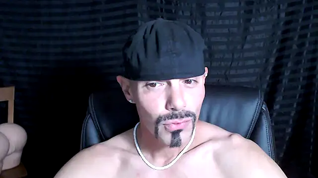 Snapshot of ThickD2C chatting on February 2025 06:54:01 PM ThickD2C online show from February 2025 06:54:01 PM
