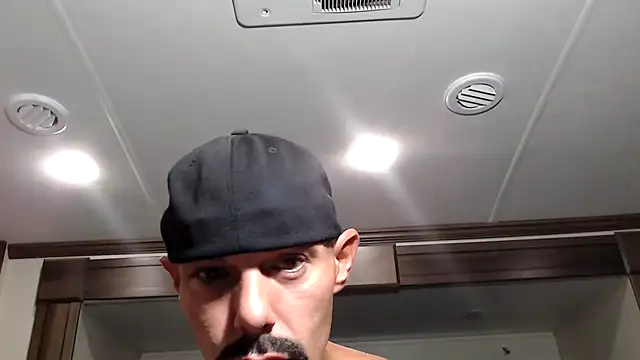 Snapshot of ThickD2C chatting on September 2025 03:35:02 PM ThickD2C online show from September 2025 03:35:02 PM