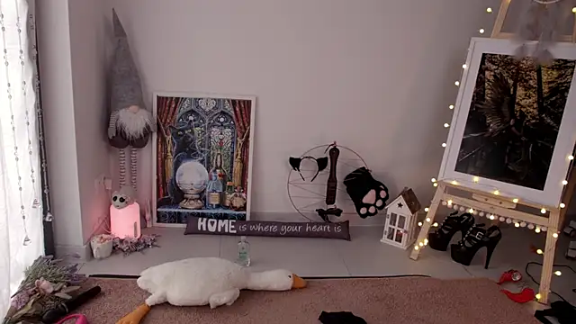 Careful i bite online show from January 2025 12:53:02 PM