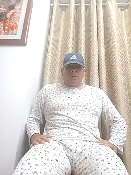 chicoguapo8 online show from October 2025 11:05:02 AM