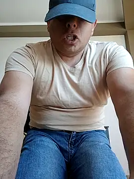 chicoguapo8 online show from October 2025 04:15:02 PM