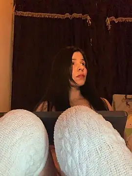 Estefani 32 online show from March 2026 01:54:01 AM