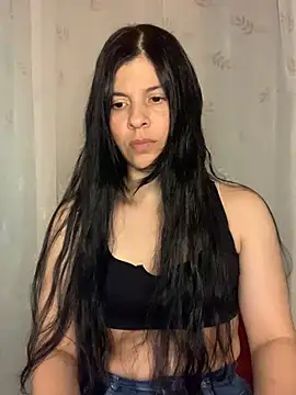 Snapshot of Estefani_32 chatting on June 2026 08:58:01 PM Estefani 32 online show from June 2026 08:58:01 PM