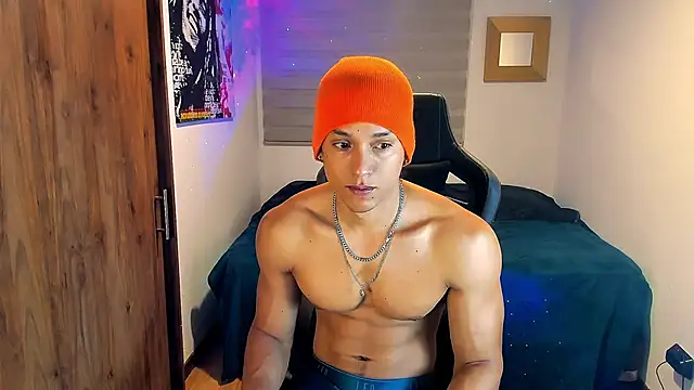 Liam V online show from February 2025 10:37:02 AM