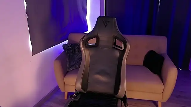 Liam V online show from February 2026 08:42:02 PM