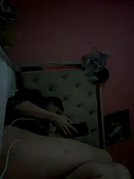 Snapshot of Flossy_Vettie chatting on October 2025 01:04:02 AM Flossy Vettie online show from October 2025 01:04:02 AM