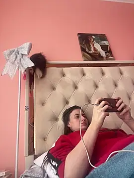 Flossy Vettie online show from November 2025 12:05:02 PM