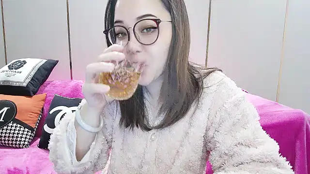 Giuliam online show from January 2025 11:24:01 PM
