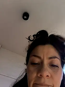 Snapshot of SamyJones9 chatting on October 2025 06:16:02 PM SamyJones9 online show from October 2025 06:16:02 PM