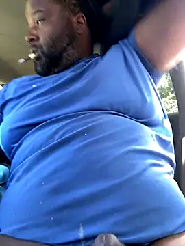 Snapshot of biggreen850 chatting on November 2025 05:23:02 PM biggreen850 online show from November 2025 05:23:02 PM