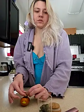 Snapshot of ScarletCallings420 chatting on March 2025 07:26:02 PM ScarletCallings420 online show from March 2025 07:26:02 PM