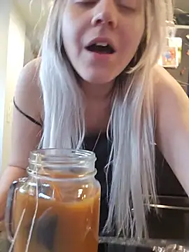 ScarletCallings420 online show from June 2026 05:12:01 AM