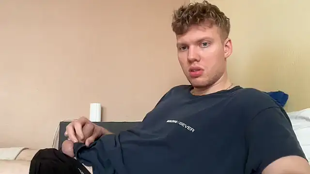 sexybooii6968 online show from February 2026 02:00:02 PM