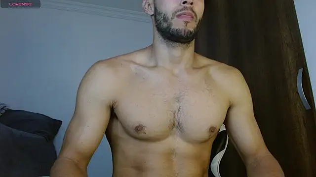 Noah jhonsonn online show from December 2024 04:18:01 PM