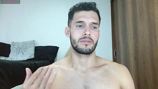 Noah jhonsonn online show from February 2025 05:18:02 PM