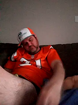 Snapshot of EZYves chatting on December 2024 04:09:01 PM EZYves online show from December 2024 04:09:01 PM