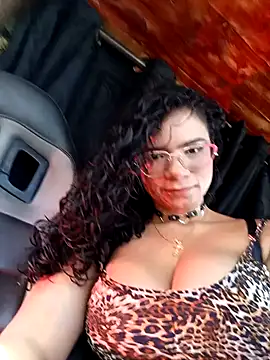 Simone Miller online show from December 2024 02:58:02 PM