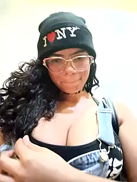 Simone Miller online show from January 2025 09:39:02 PM