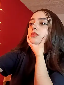 IvonneT online show from October 2025 12:00:02 AM