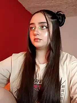 IvonneT online show from November 2025 09:39:02 PM