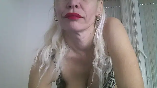 Snapshot of EvaaMina chatting on January 2025 08:32:02 AM EvaaMina online show from January 2025 08:32:02 AM