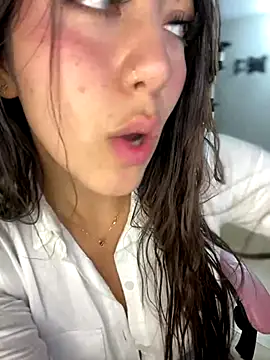MiaJones21 online show from December 2024 02:02:02 AM